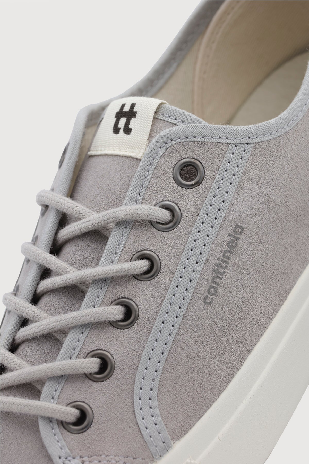 Essence Gris