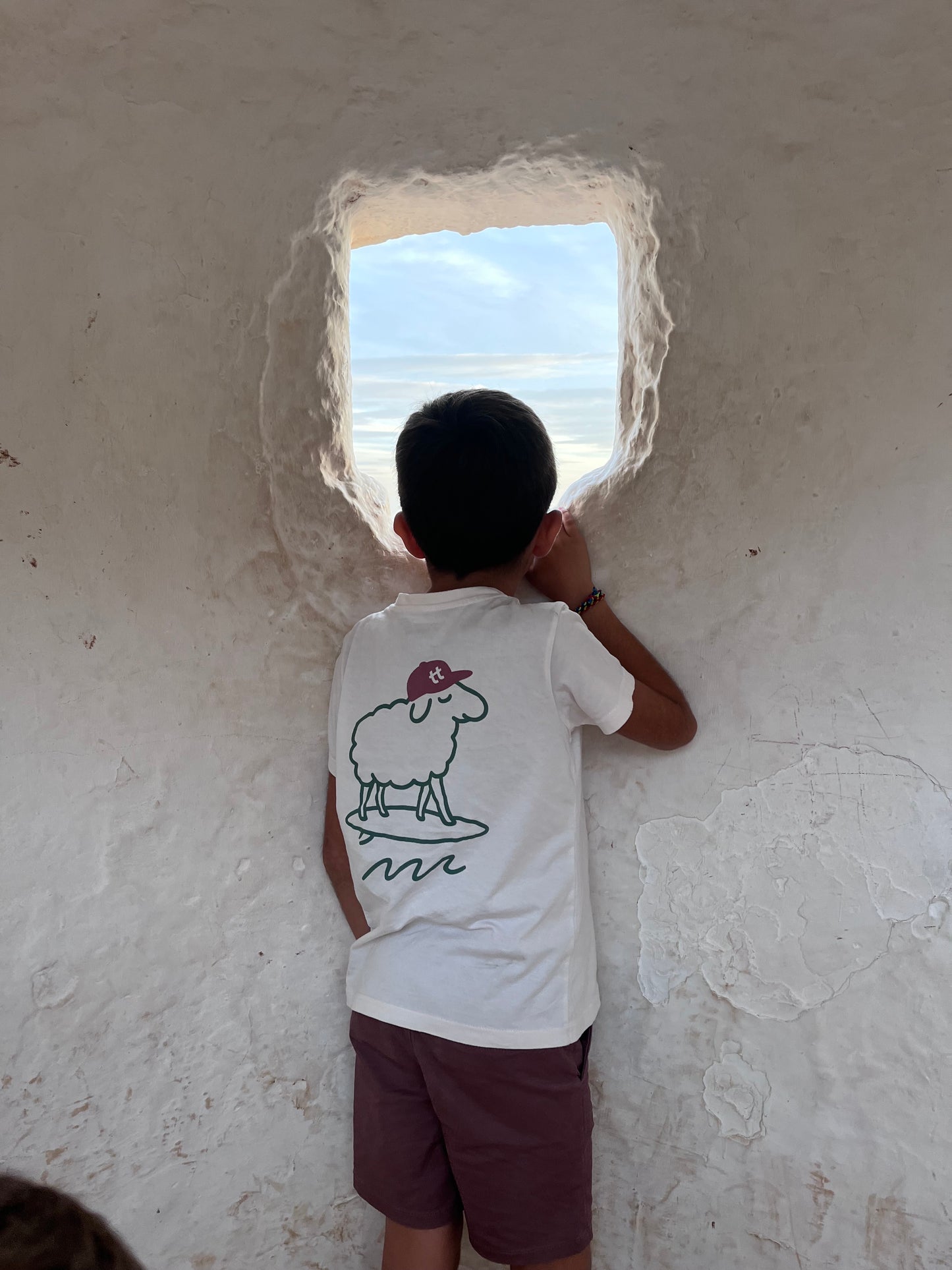 Camiseta Oveja Surfera Infantil- Colección Sueños Rurales